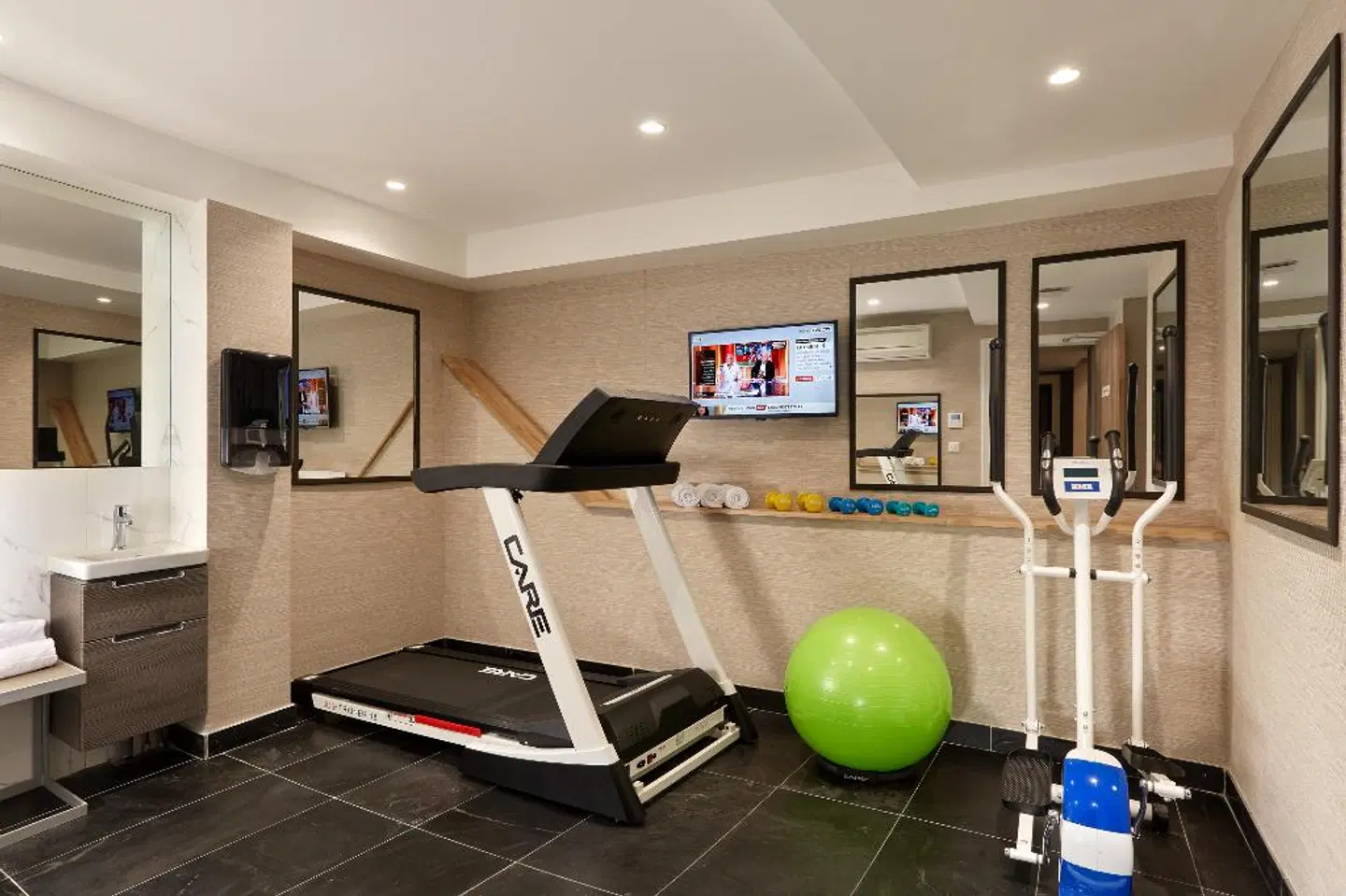 Regence Etoile SPORTS_AND_LEISURE