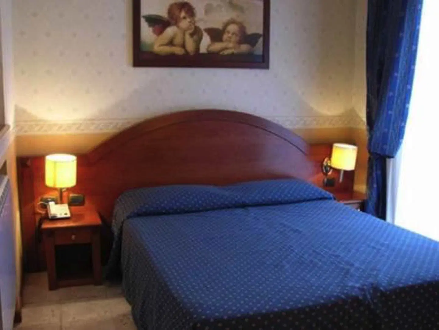 Verona ROOM_EXAMPLE