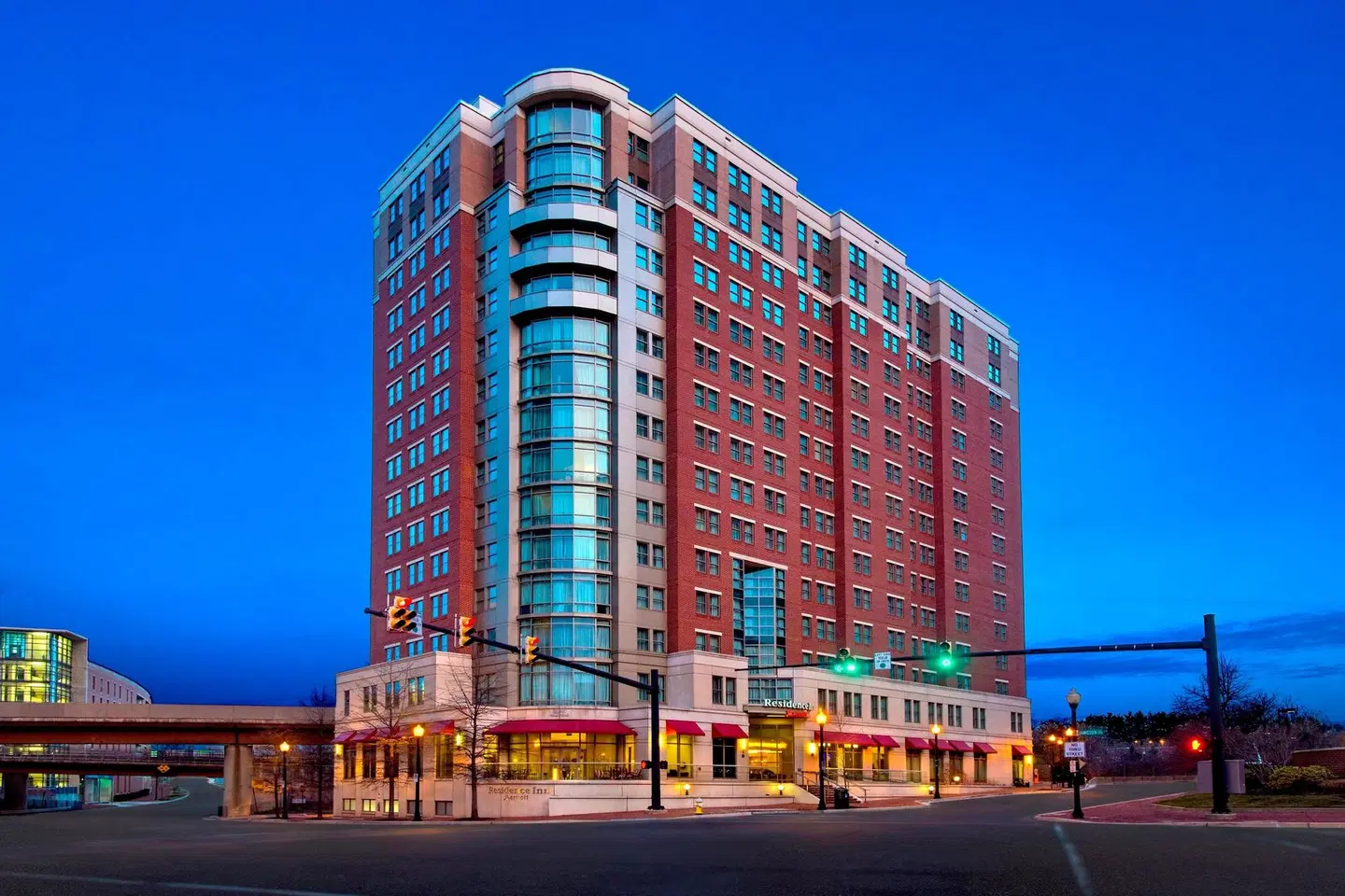 Residence Inn by Marriott Alexandria Old Town South at Carlyle EXTERIOR