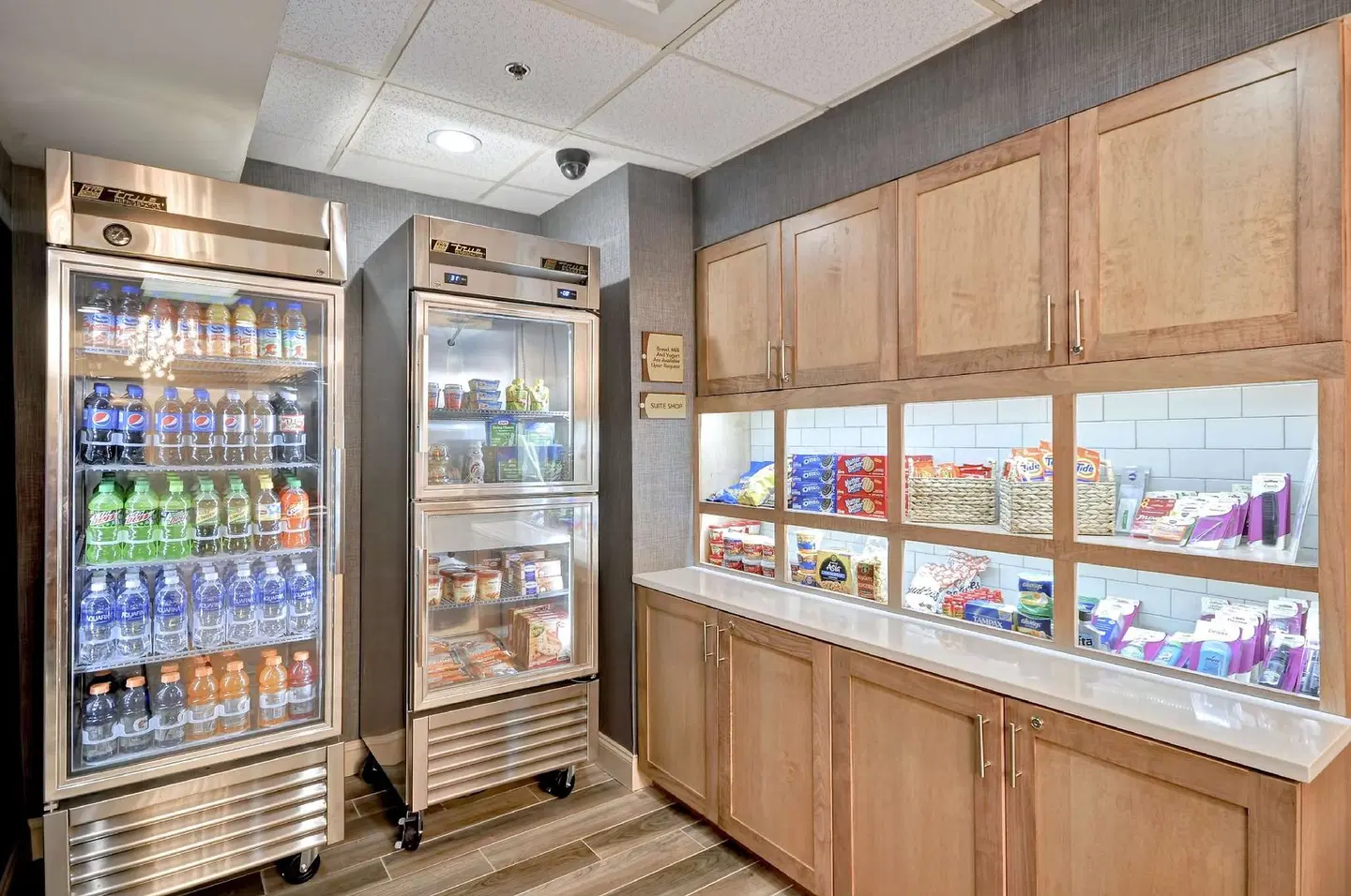 Homewood Suites by Hilton Boston-Peabody Bar