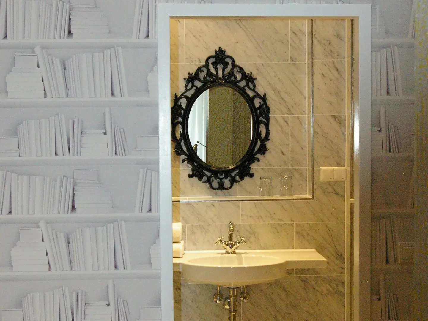 The Suite Hotel Badezimmer