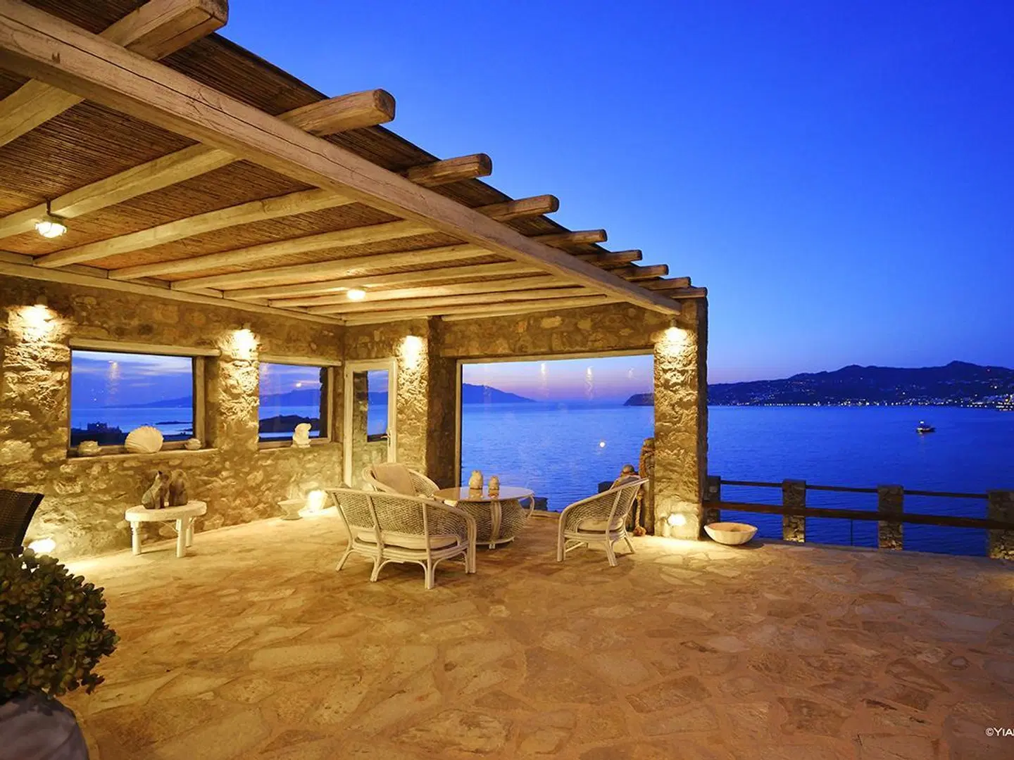 Aegean Pearl Bar