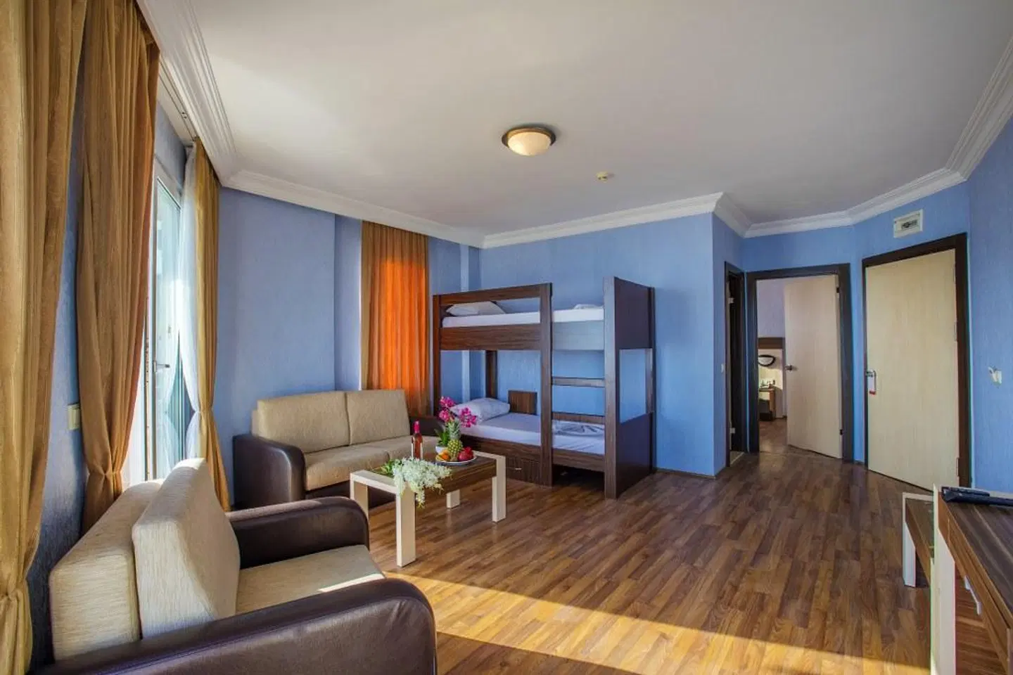 Hawaii Suite Beach Hotel ROOM_EXAMPLE