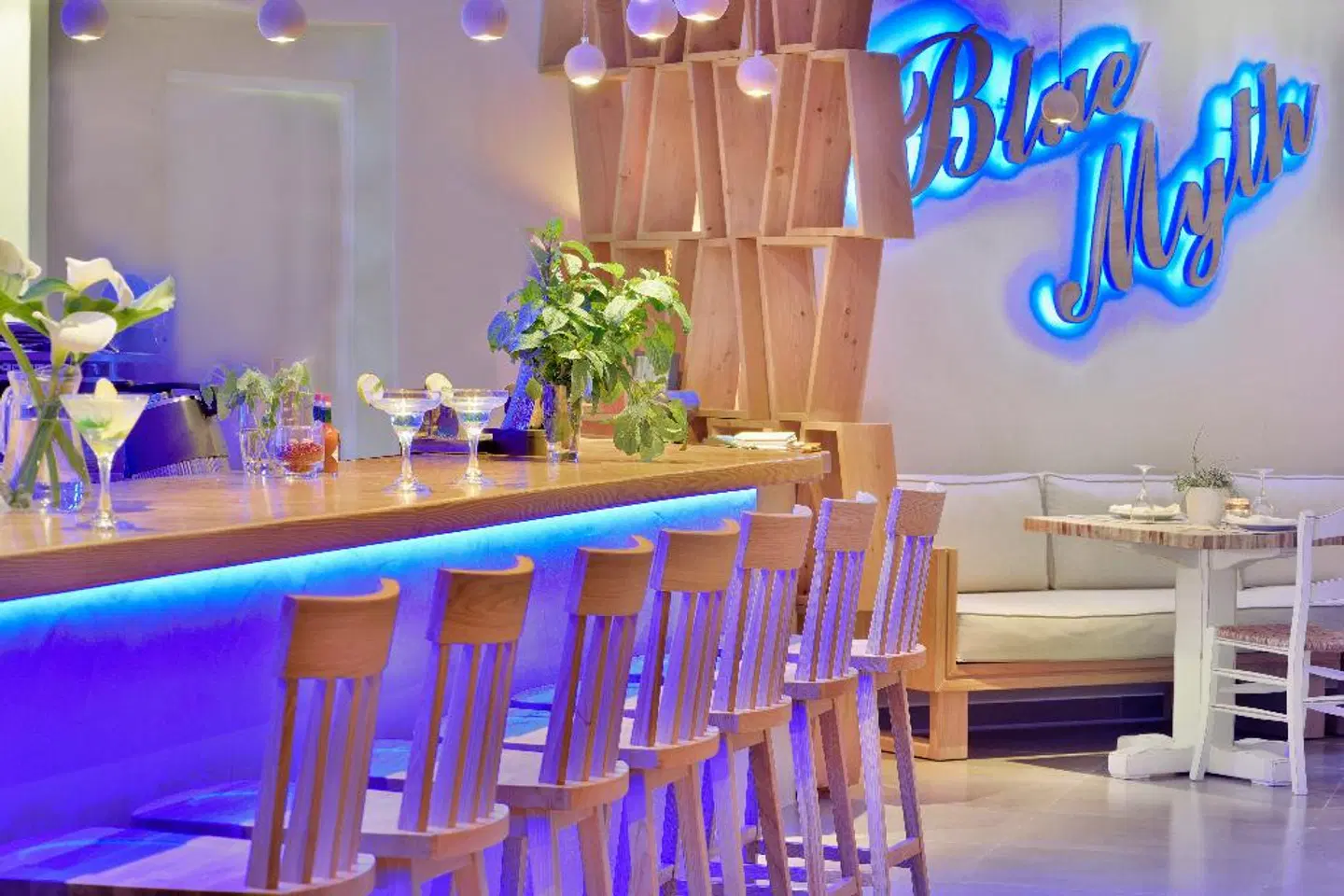 Petinos Hotel Bar