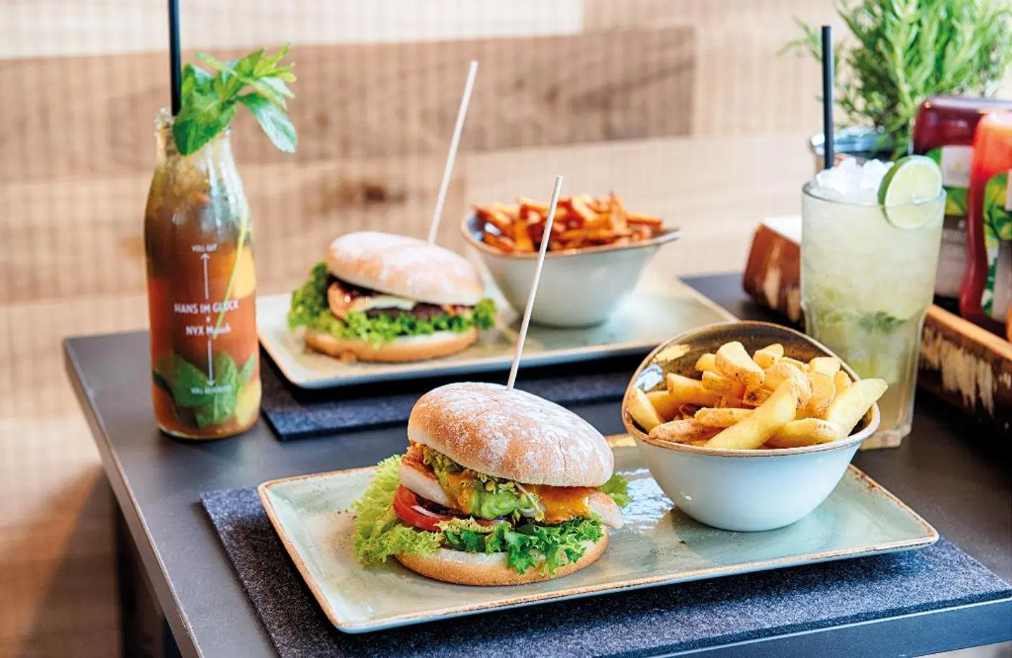 NYX Hotel Munich by Leonardo Hotels RESTAURANT