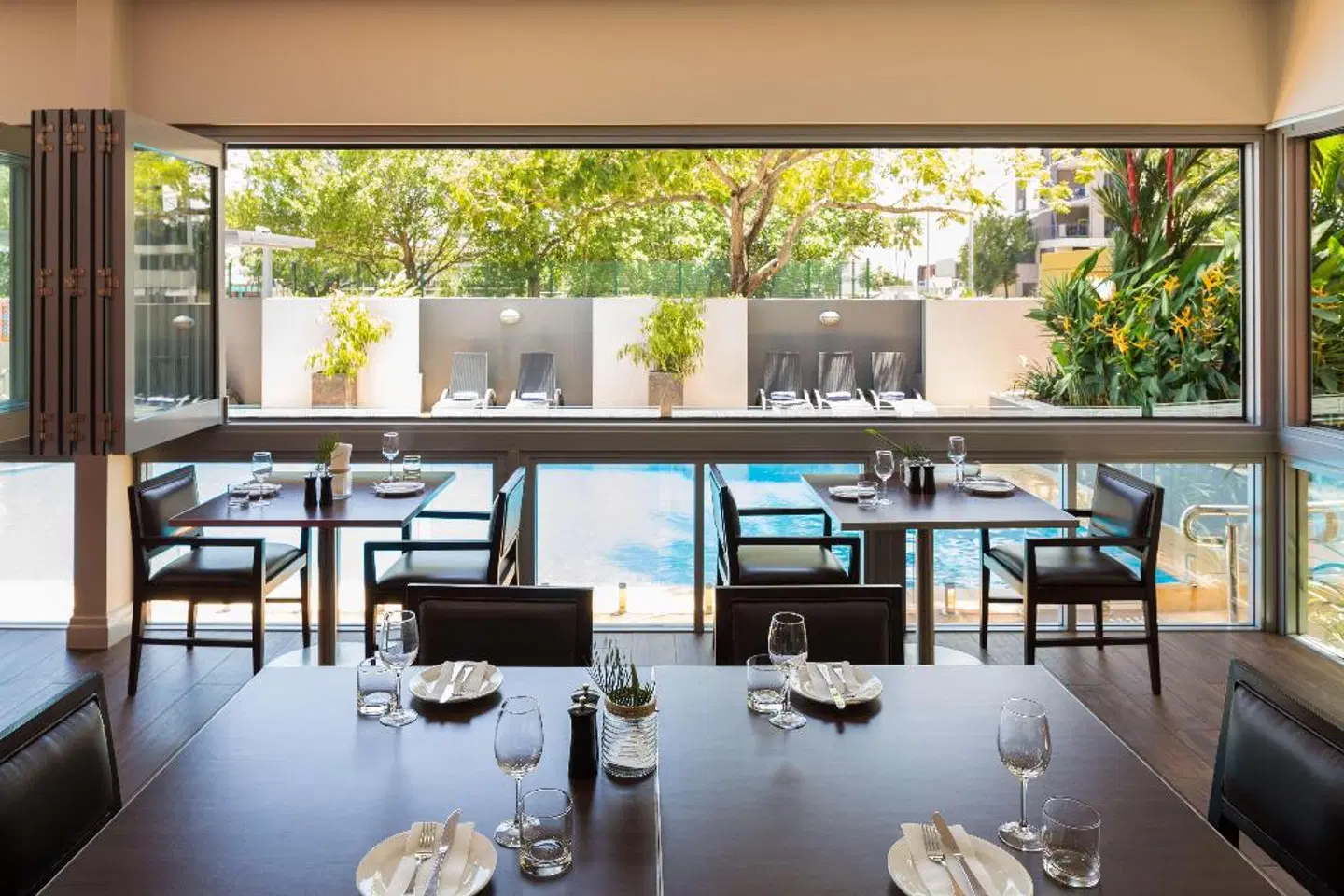 Courtyard By Marriott Darwin Hotel Restaurant