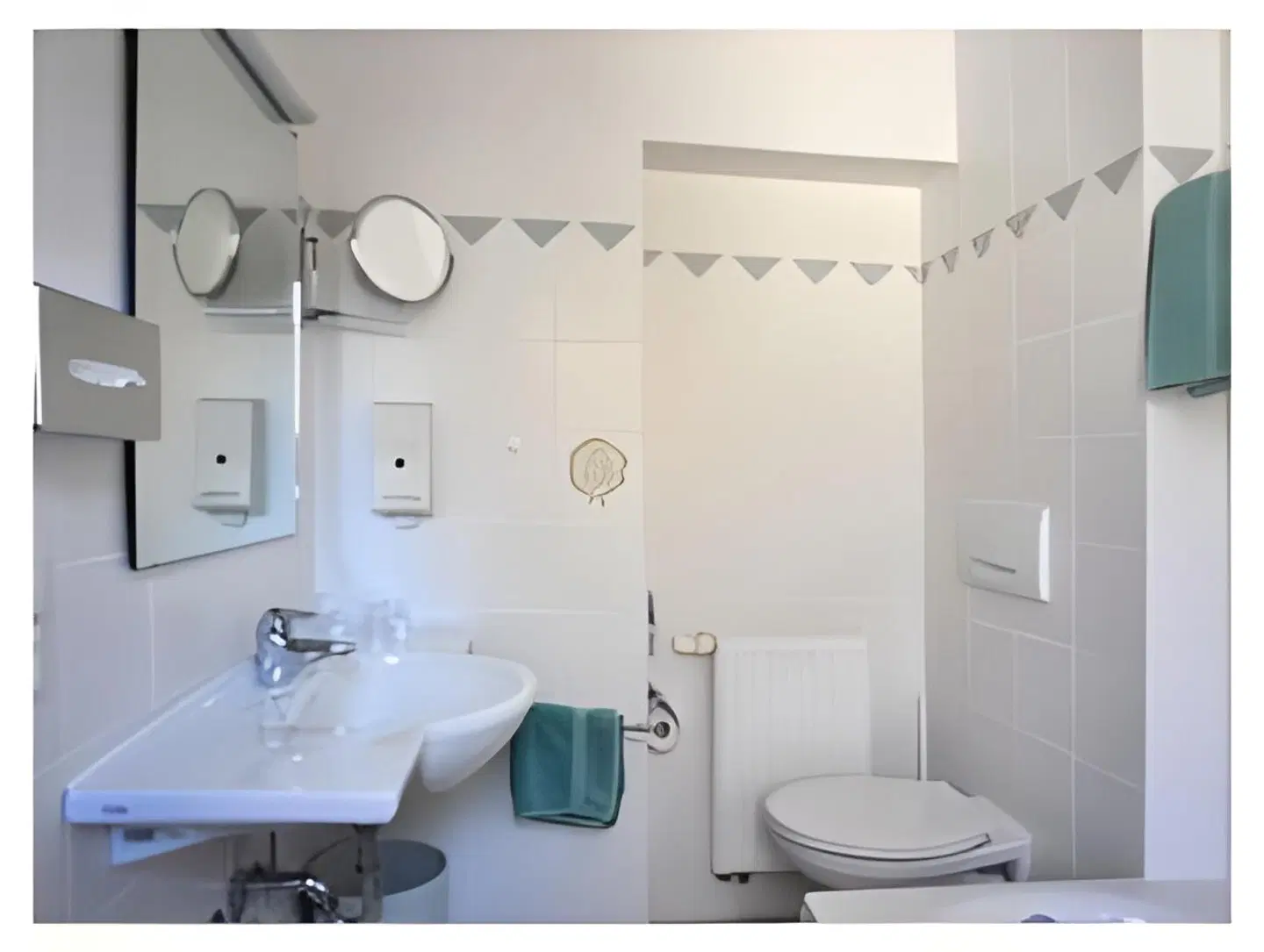 Alpenblick BATHROOM