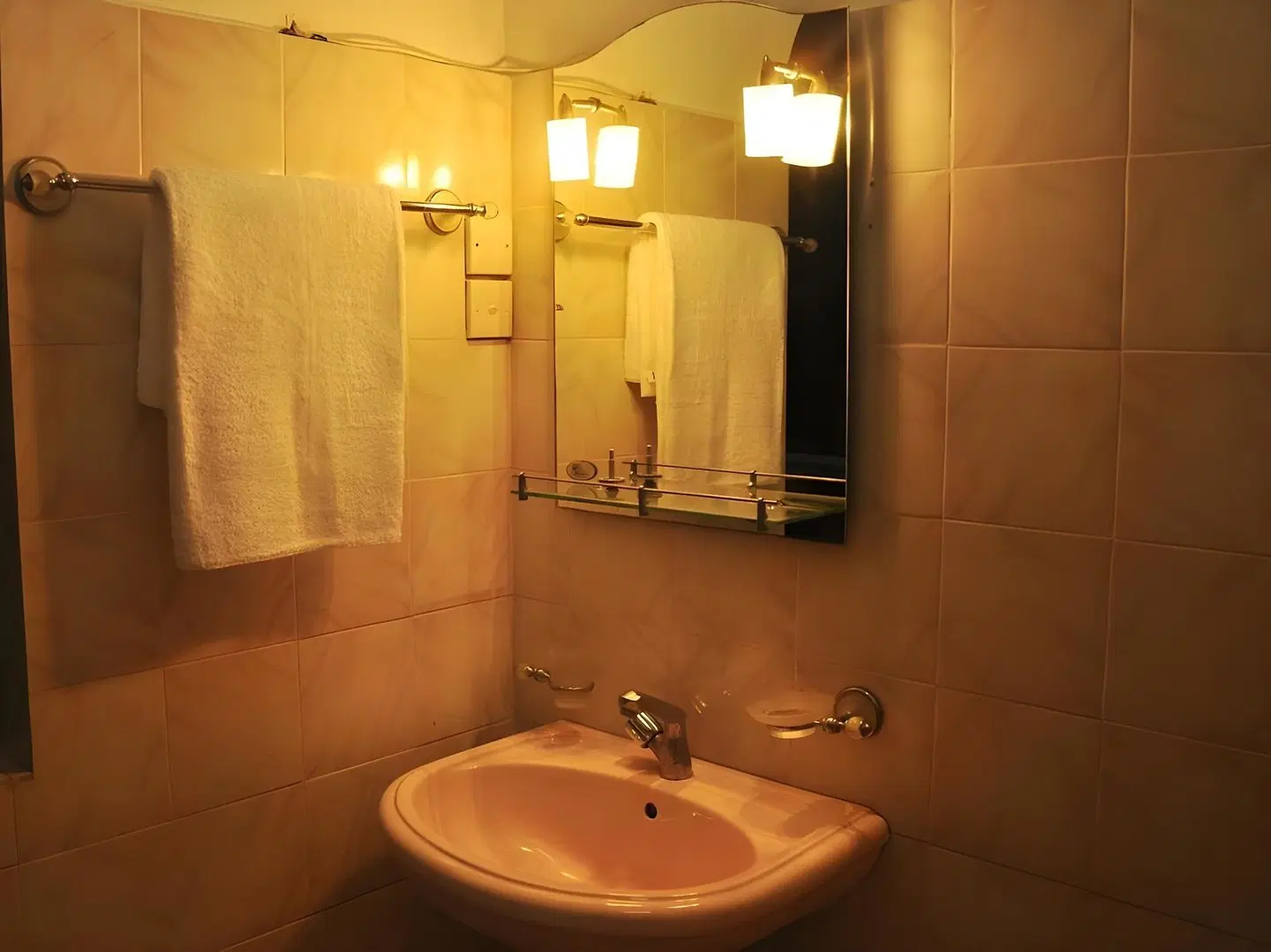Latheena Resort Badezimmer