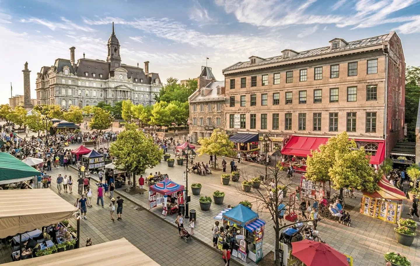Bienvenue au Québec EXTERIOR