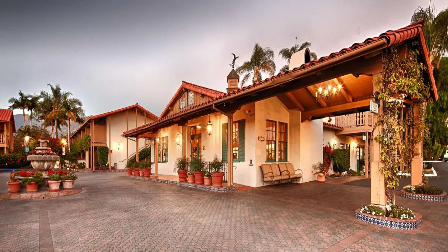 BEST WESTERN PLUS Pepper Tree Inn EXTERIOR