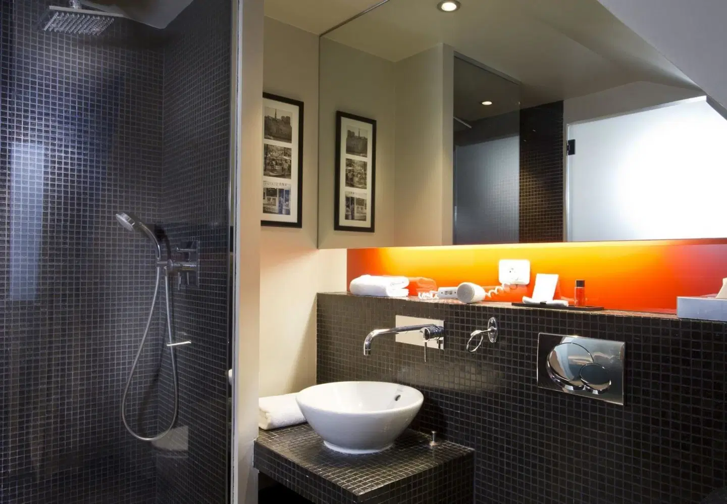 Hôtel Elixir Badezimmer