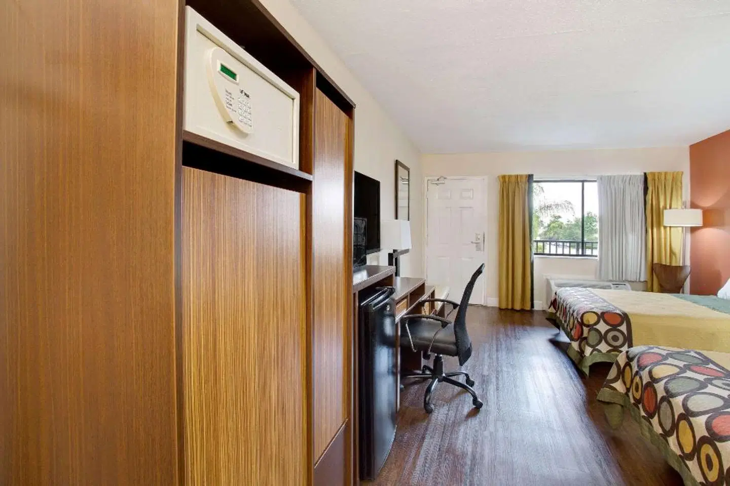 Super 8 by Wyndham Orlando International Drive ROOM_EXAMPLE