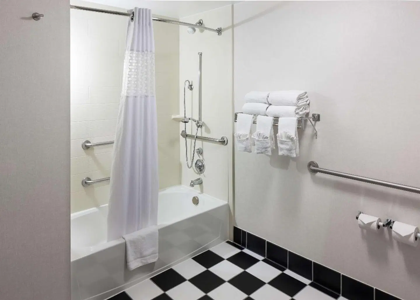 Hampton Inn San Diego-Downtown Badezimmer