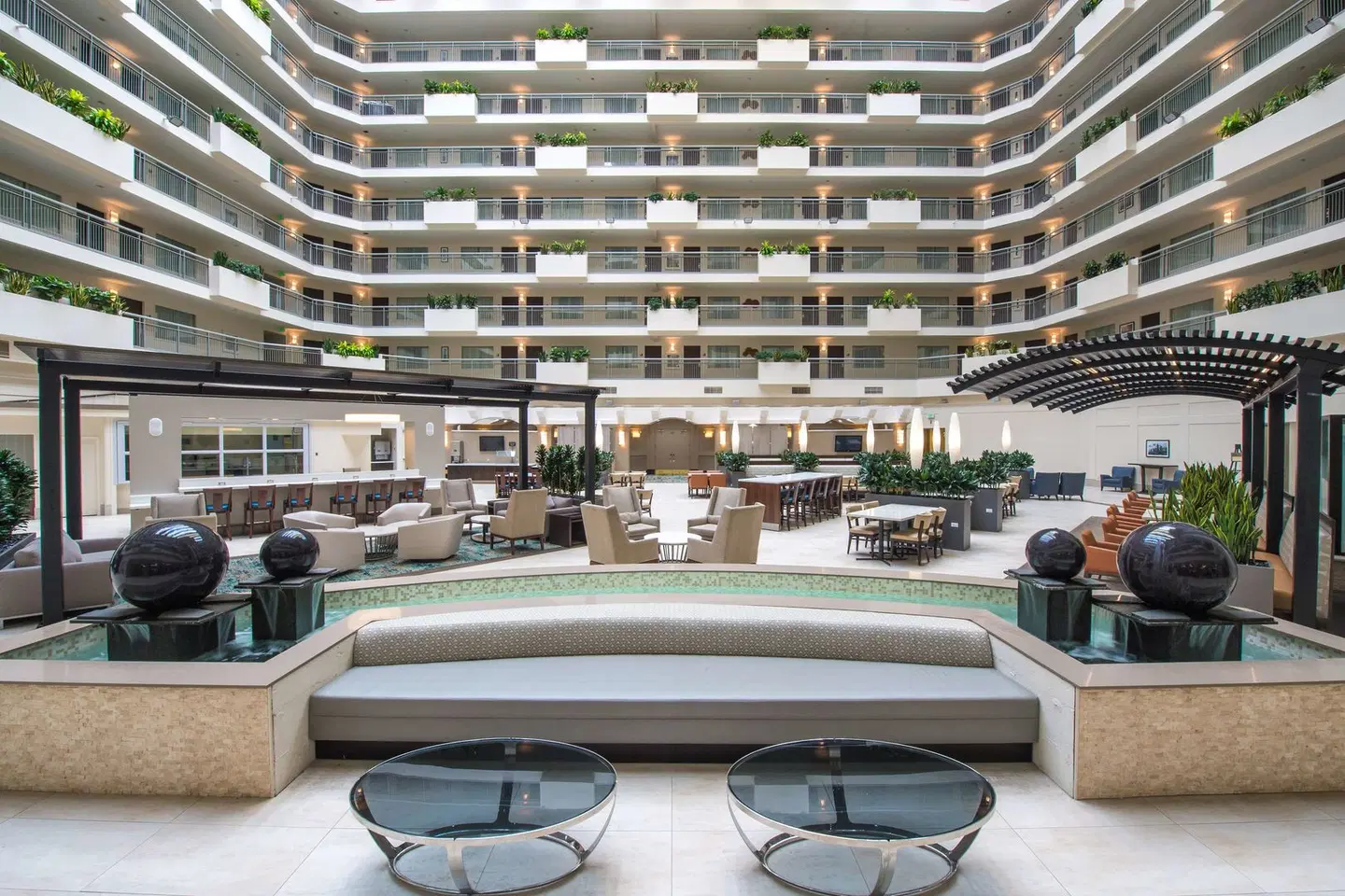Embassy Suites by Hilton Seattle Tacoma International Airport Terrasse