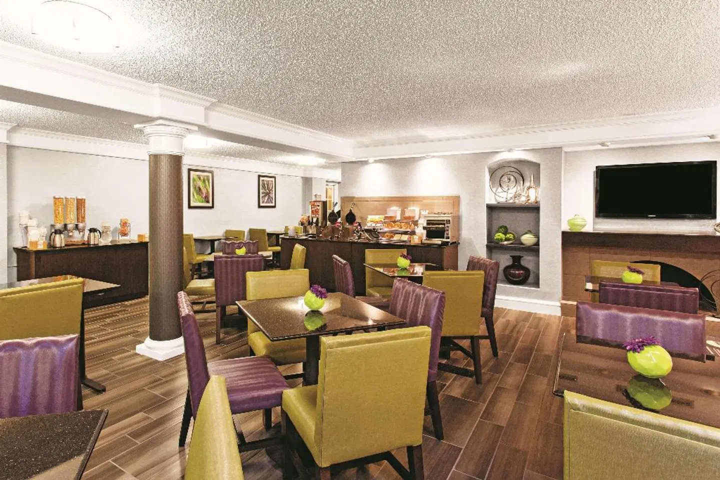 La Quinta Inn Fresno Yosemite Restaurant