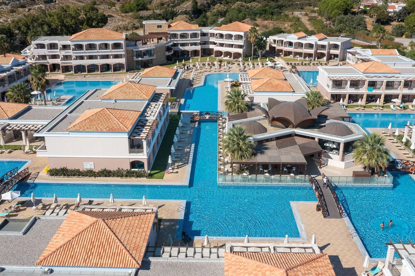 La Marquise Luxury Resort Complex OUTDOOR_POOL