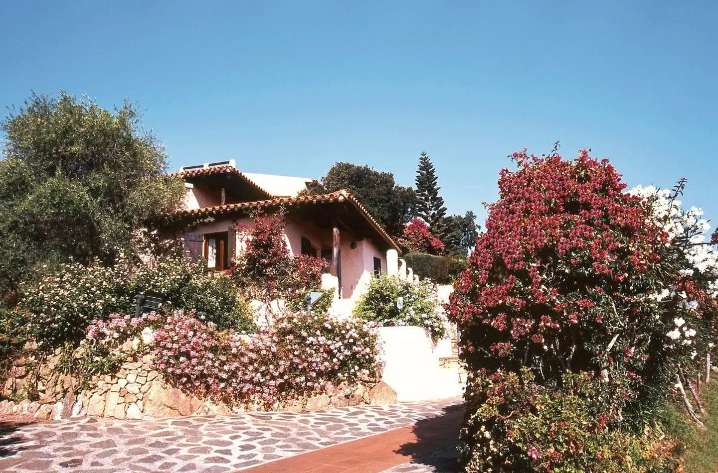 Don Diego EXTERIOR