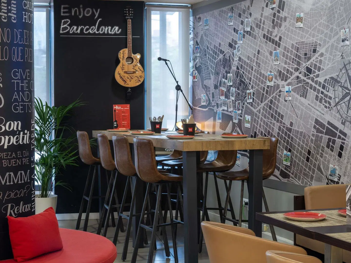 ibis Barcelona Meridiana Bar