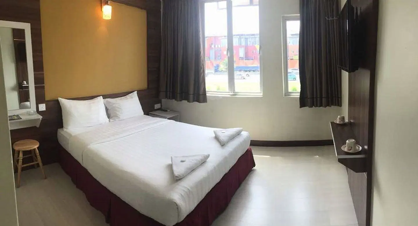 Golden Night Hotel ROOM_EXAMPLE