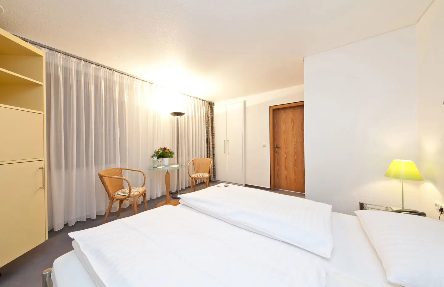 Garner Hotel Cologne East ROOM_EXAMPLE