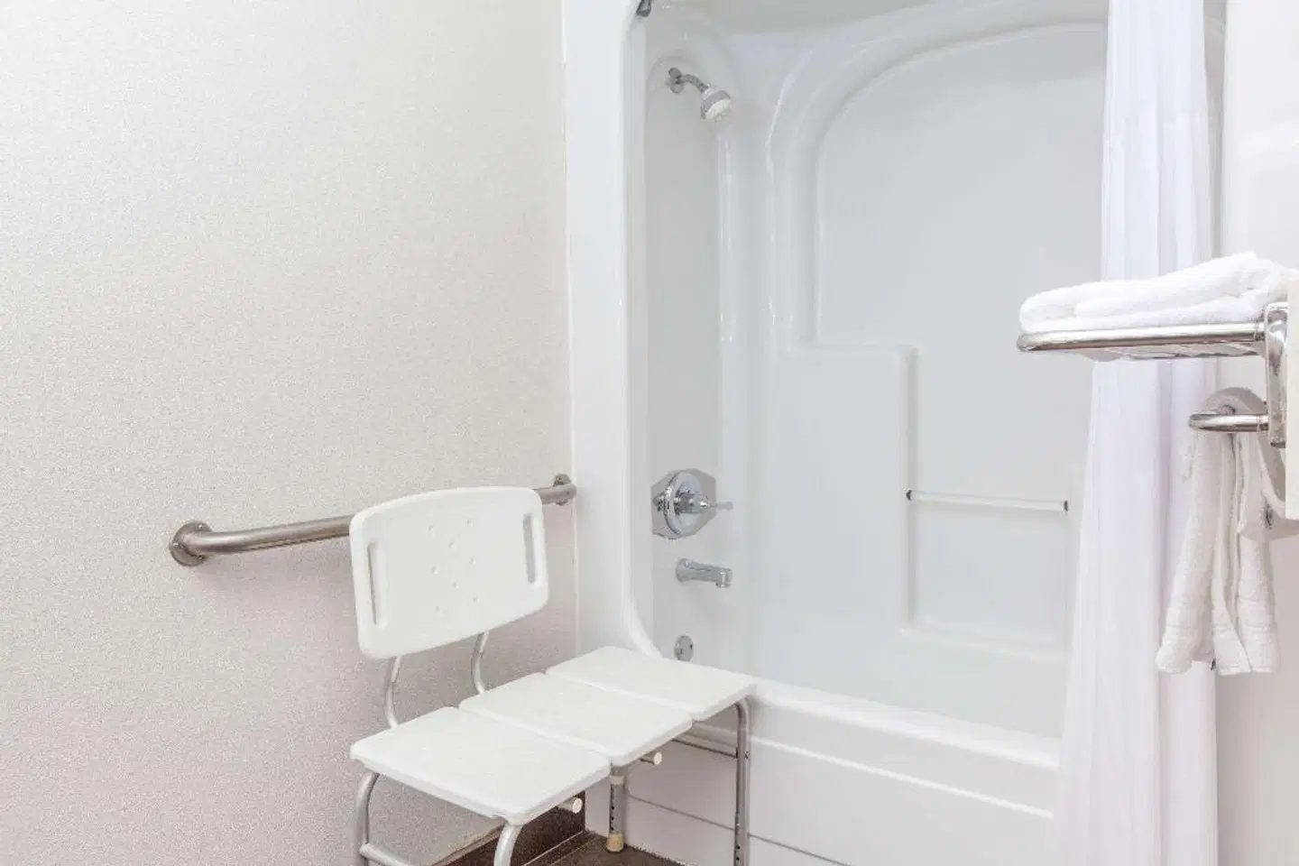 Days Inn by Wyndham San Francisco S/Oyster Point Airport Badezimmer