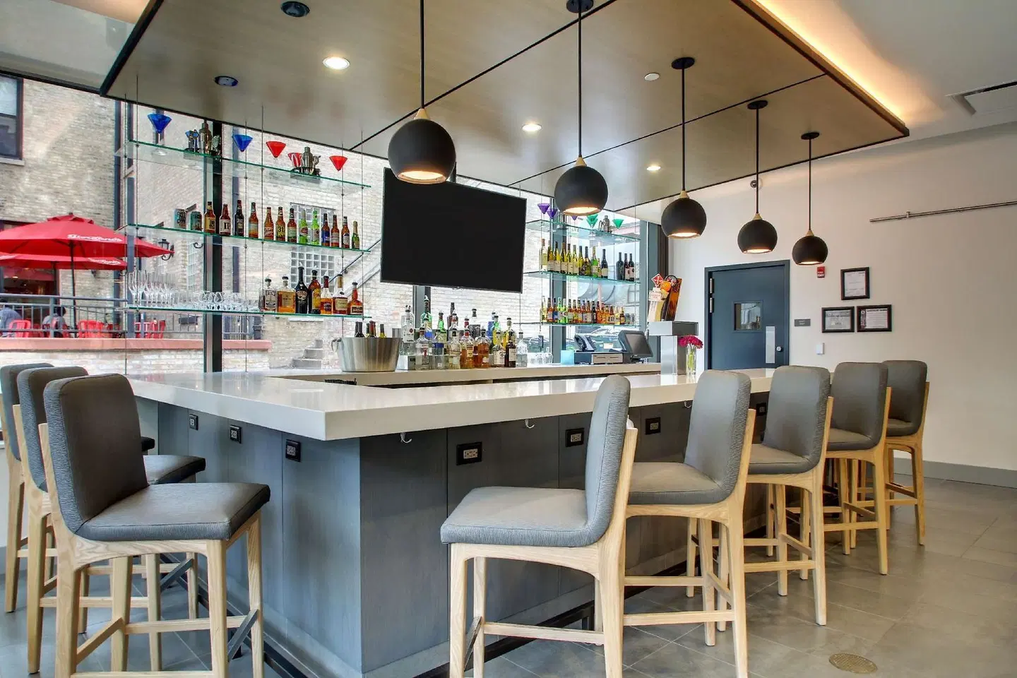 Hyatt House Chicago/Evanston Bar