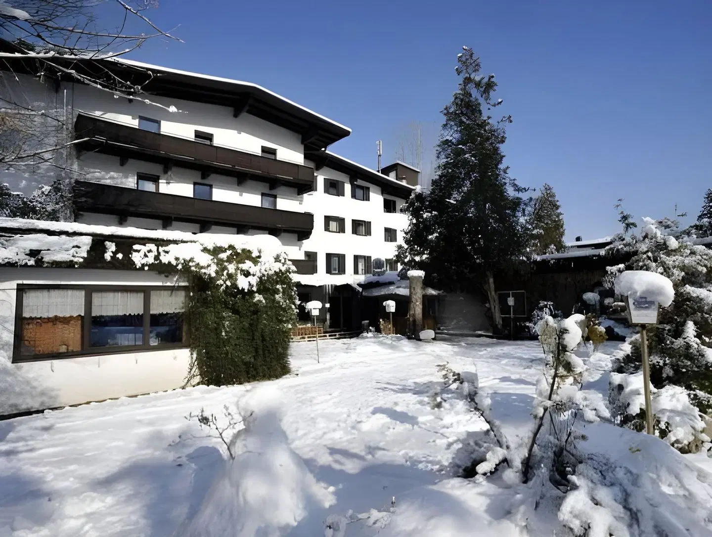 Hotel Linde EXTERIOR