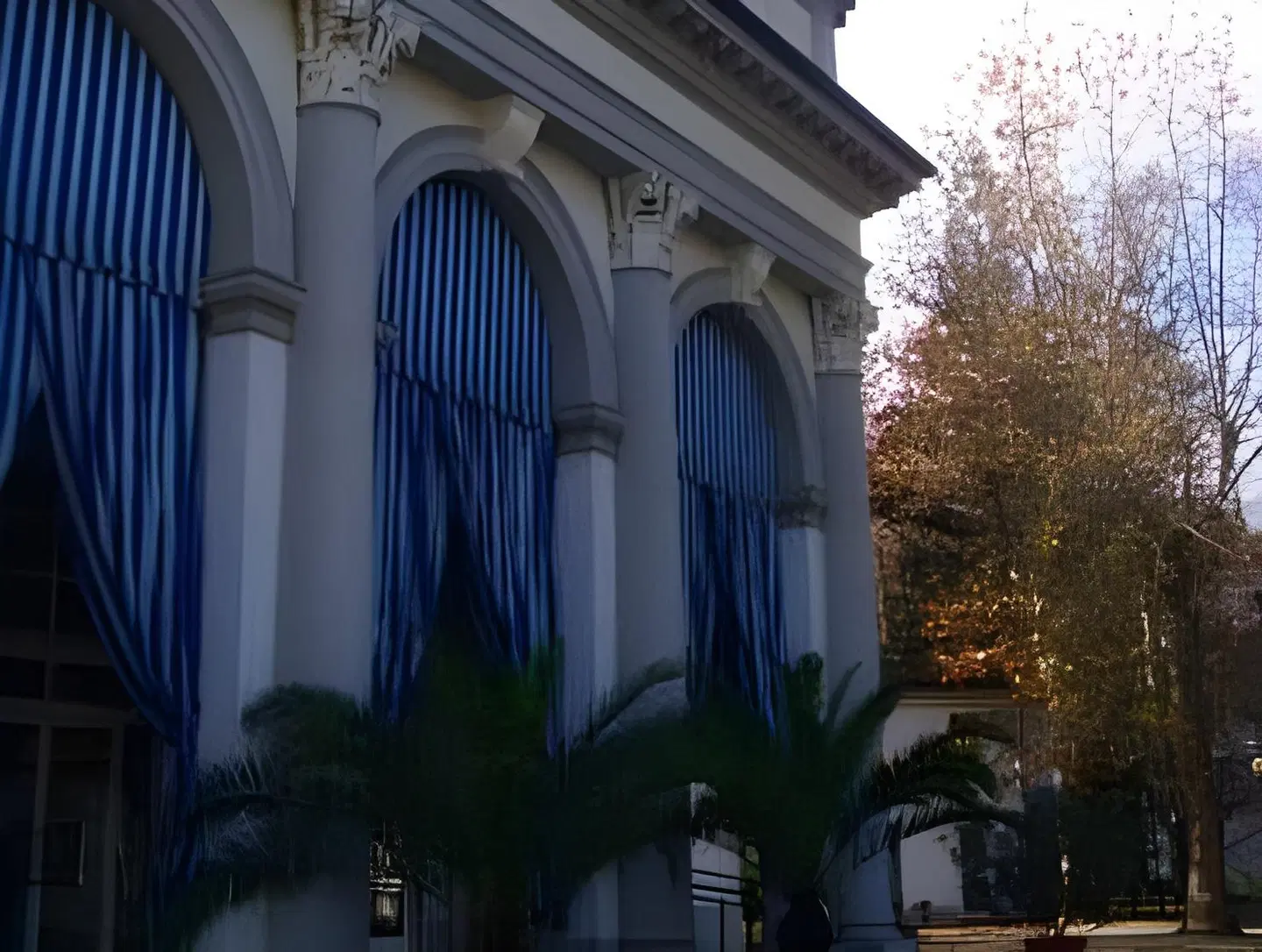 Serena EXTERIOR