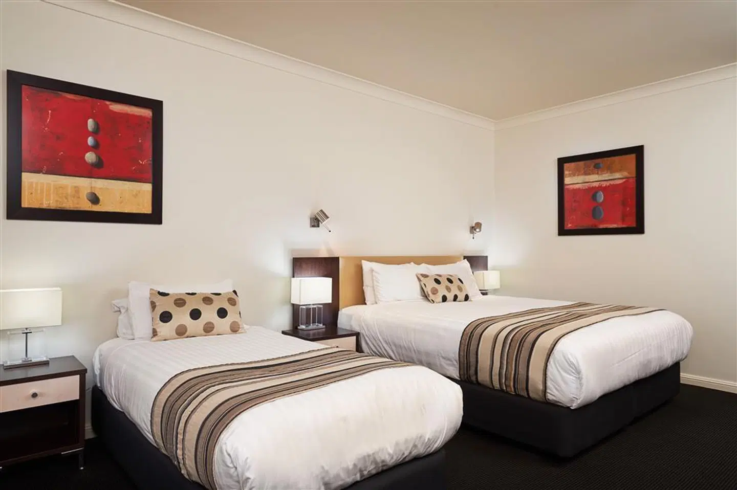 The Charles Boutique Hotel & Dining ROOM_EXAMPLE