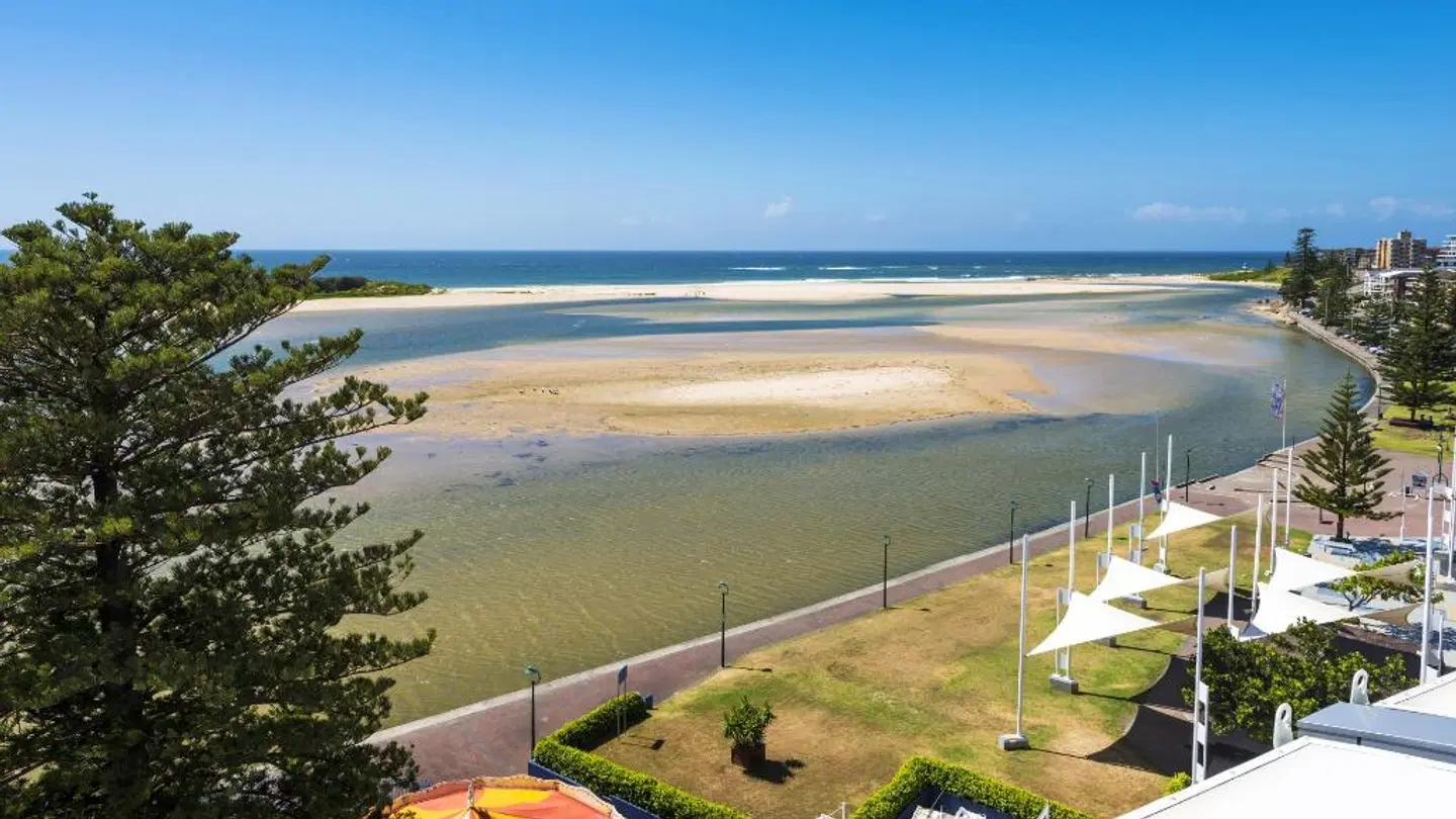 Oaks The Entrance Waterfront Suites Strand