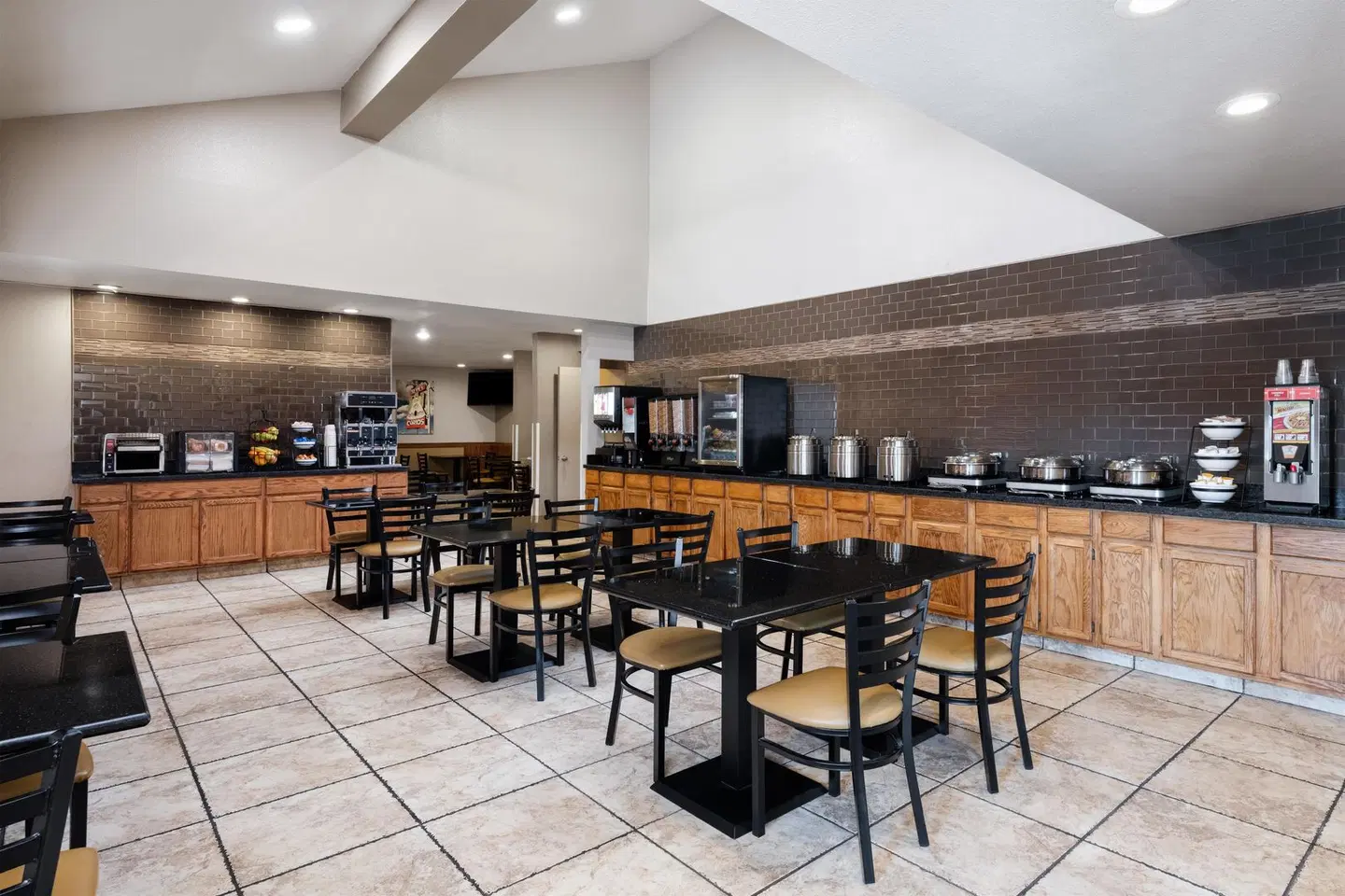 Best Western Discovery Inn Bar