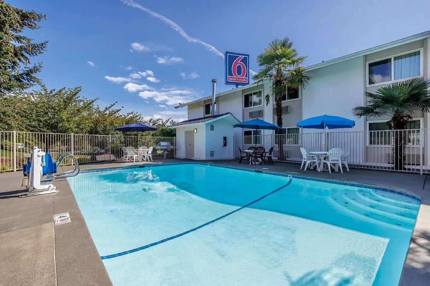 Motel 6 Seattle, WA - Sea-Tac Airport South OUTDOOR_POOL