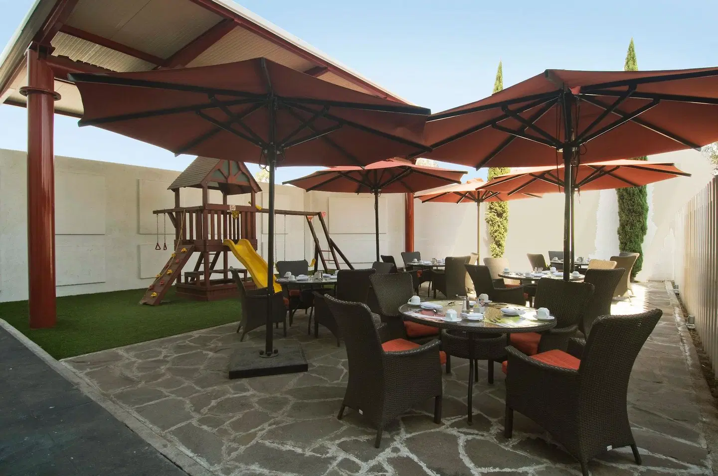 Fiesta Inn Puebla Finsa Terrasse