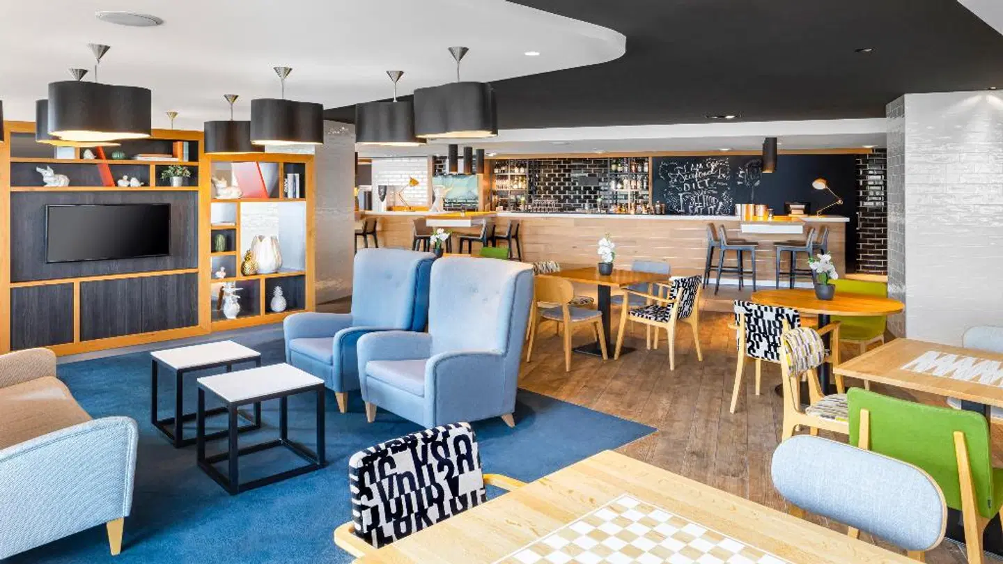 Holiday Inn Amsterdam - Arena Towers by IHG Bar