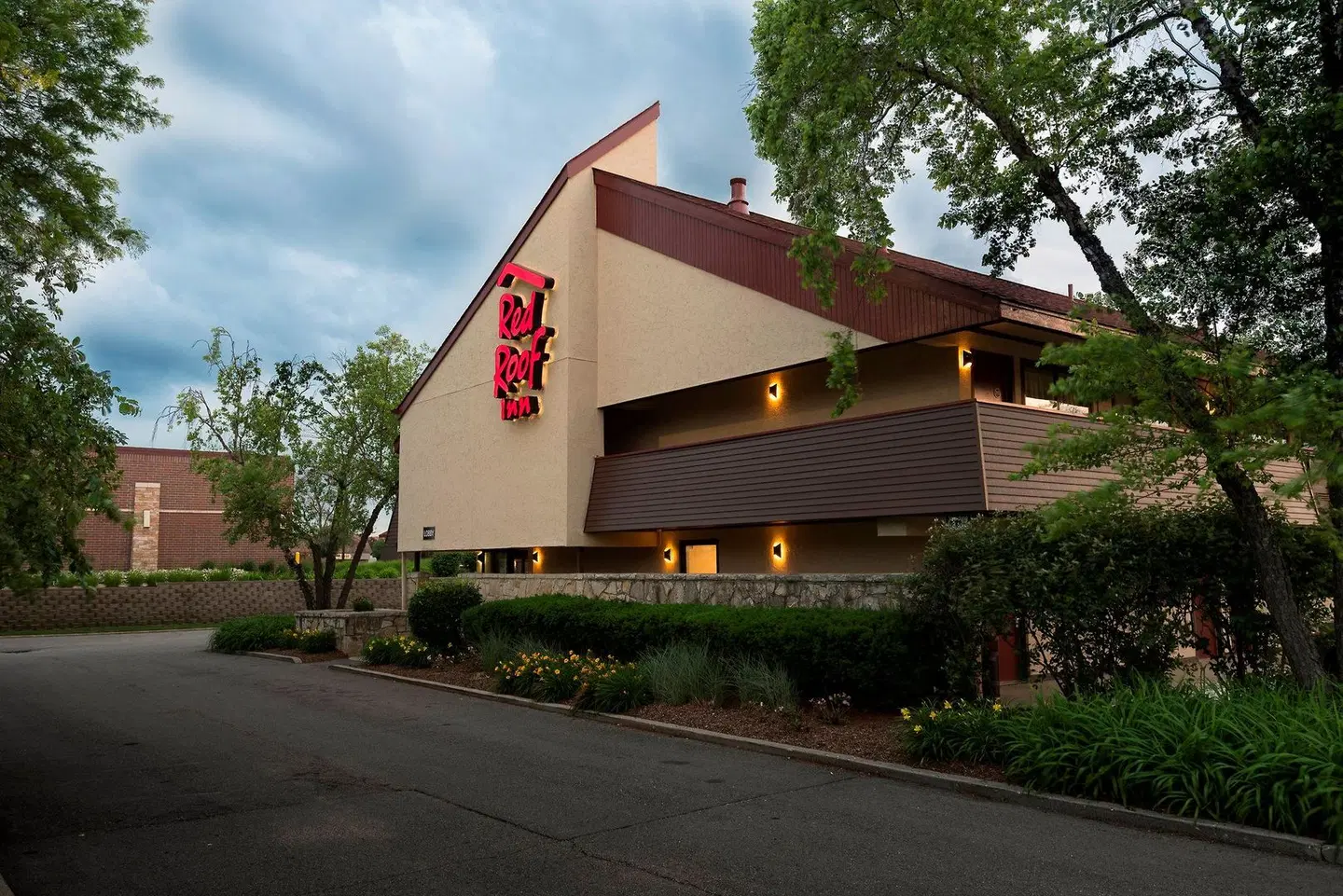 Red Roof Inn Rockford EXTERIOR
