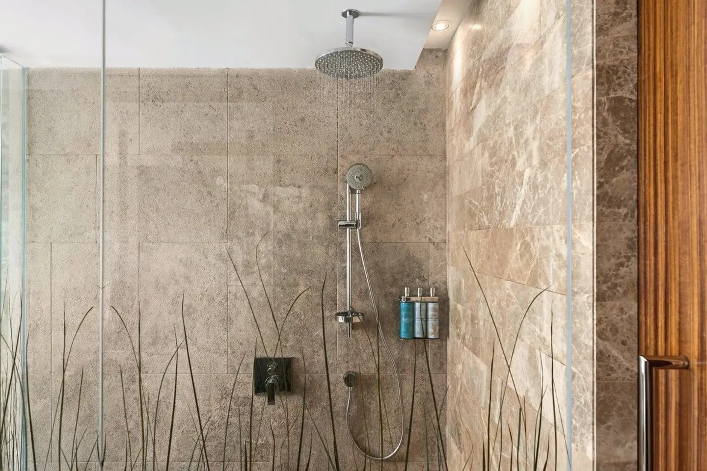 Andaz Capital Gate Abu Dhabi BATHROOM