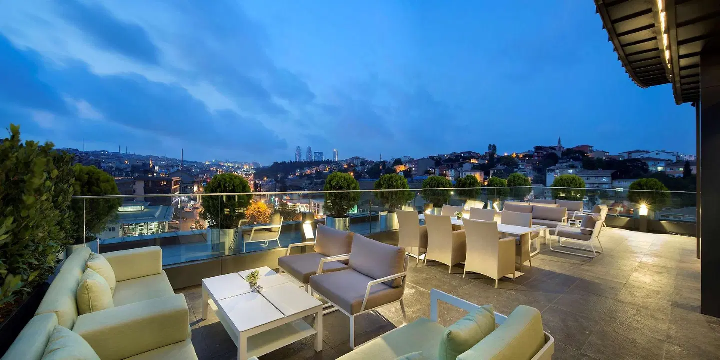 DoubleTree by Hilton Istanbul - Piyalepasa TERRACE