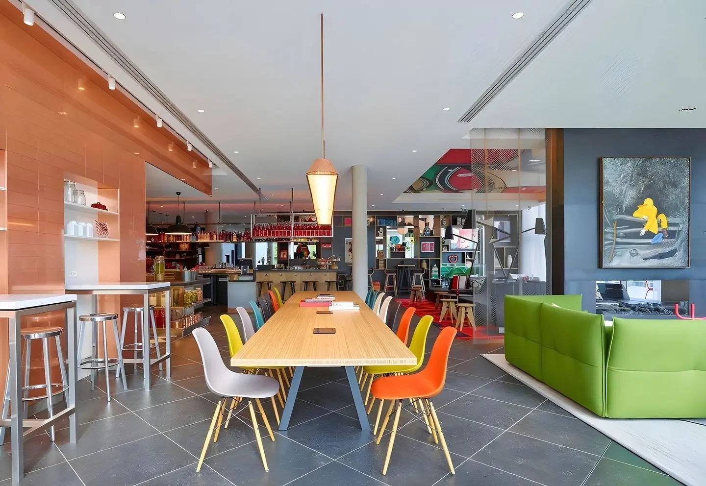CitizenM Paris la Défense Bar