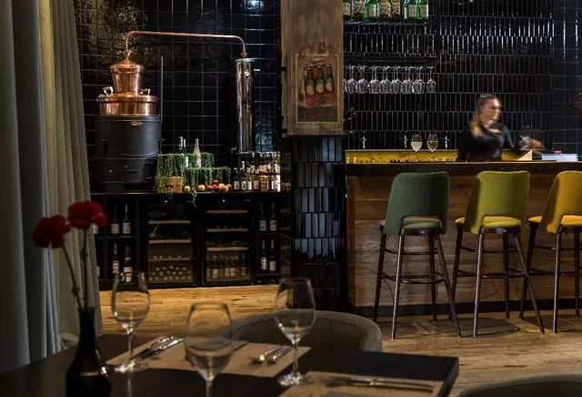 Hotel Sadova Bar