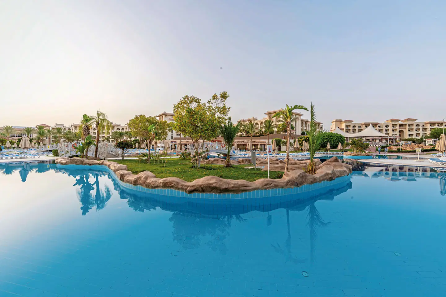 Serenity Alpha Beach OUTDOOR_POOL