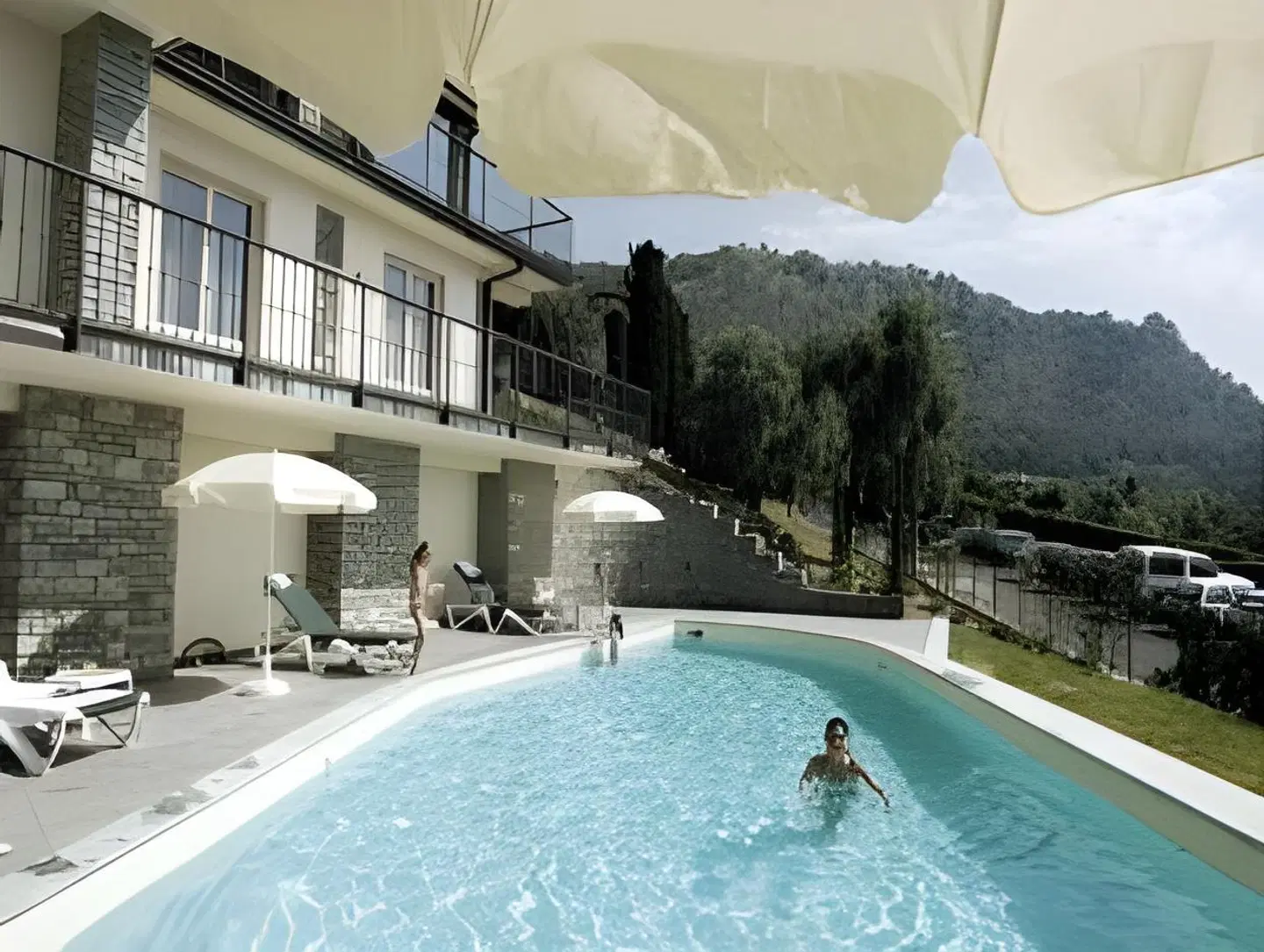 La Perla OUTDOOR_POOL