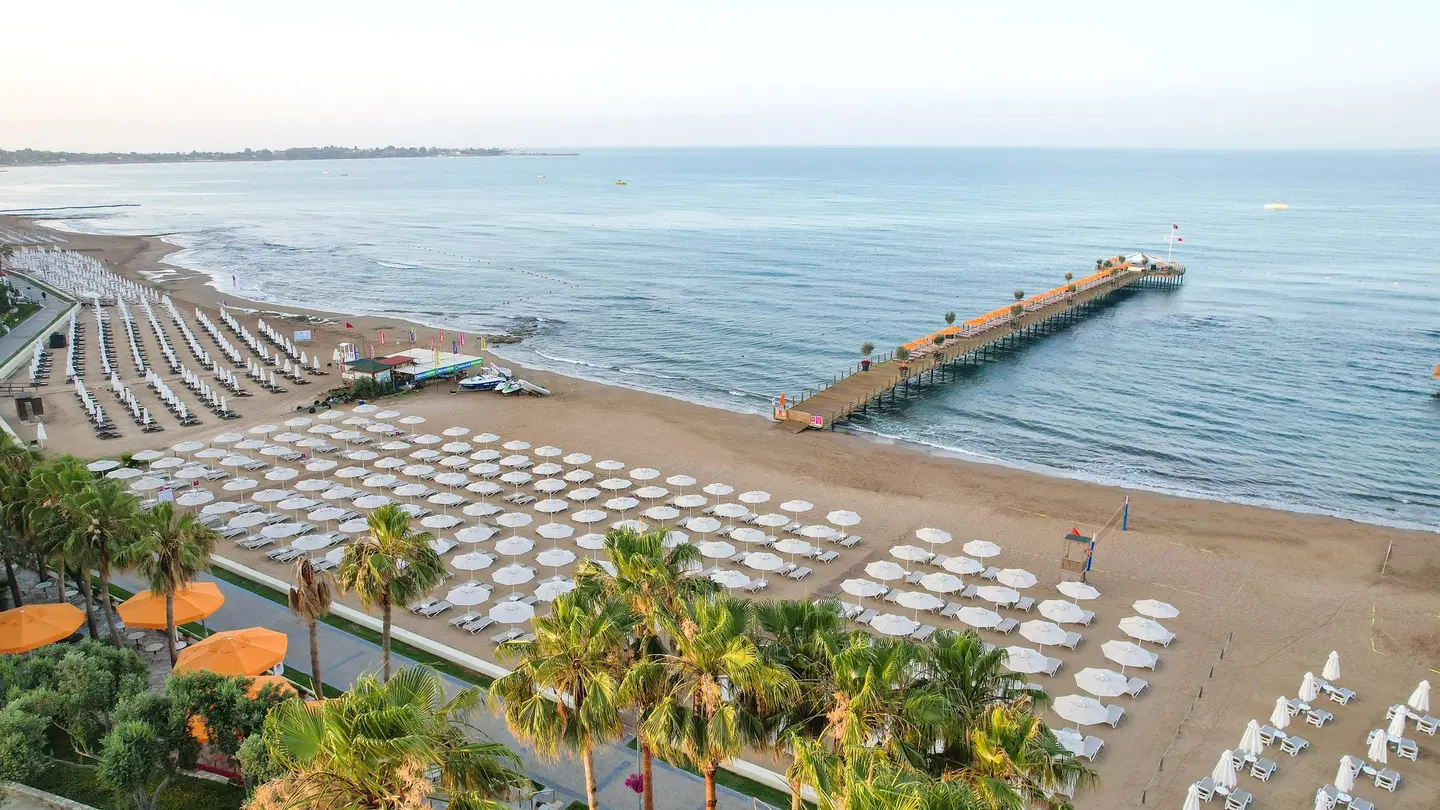 Arum Barut Collection BEACH