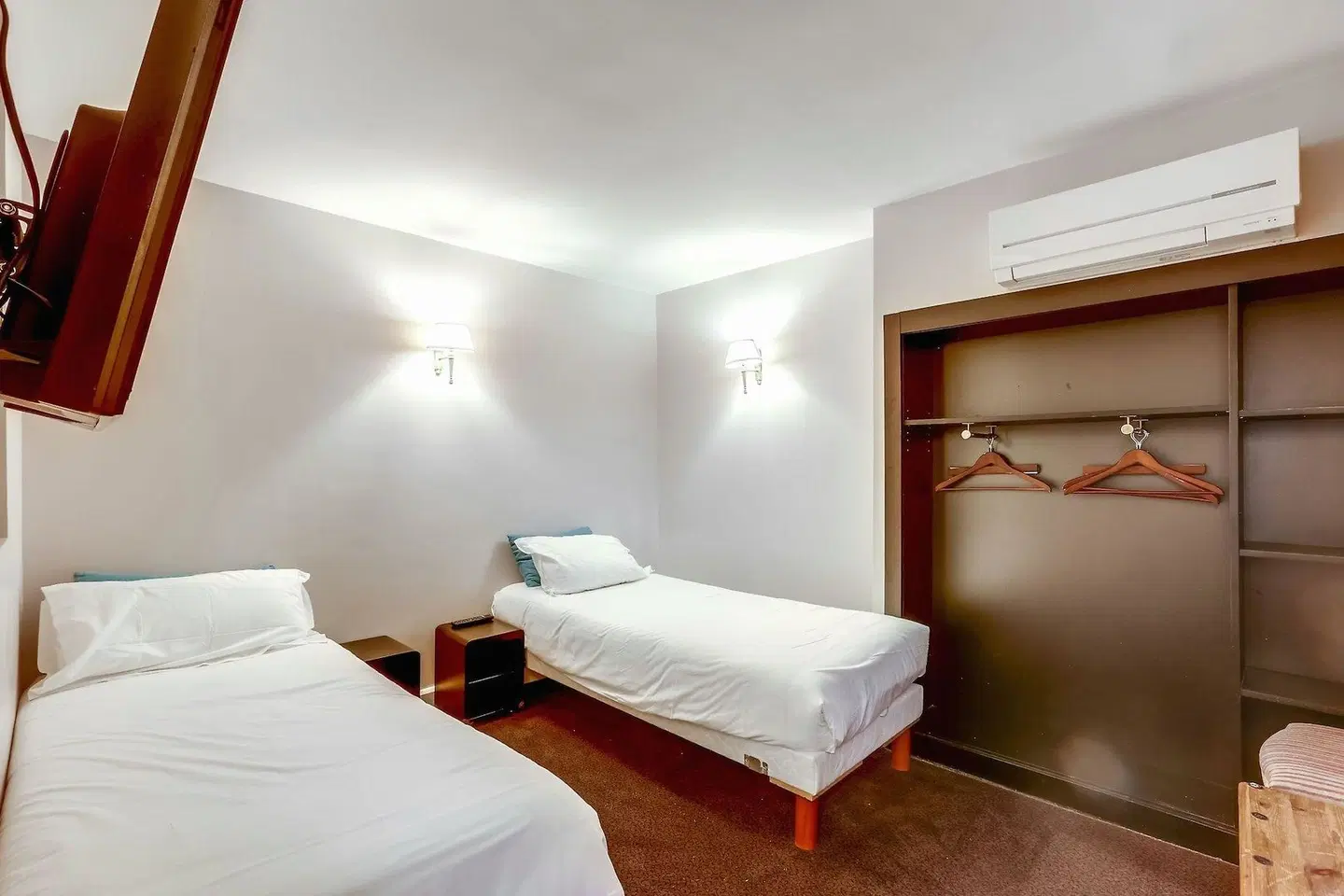 Opera Maintenon ROOM_EXAMPLE
