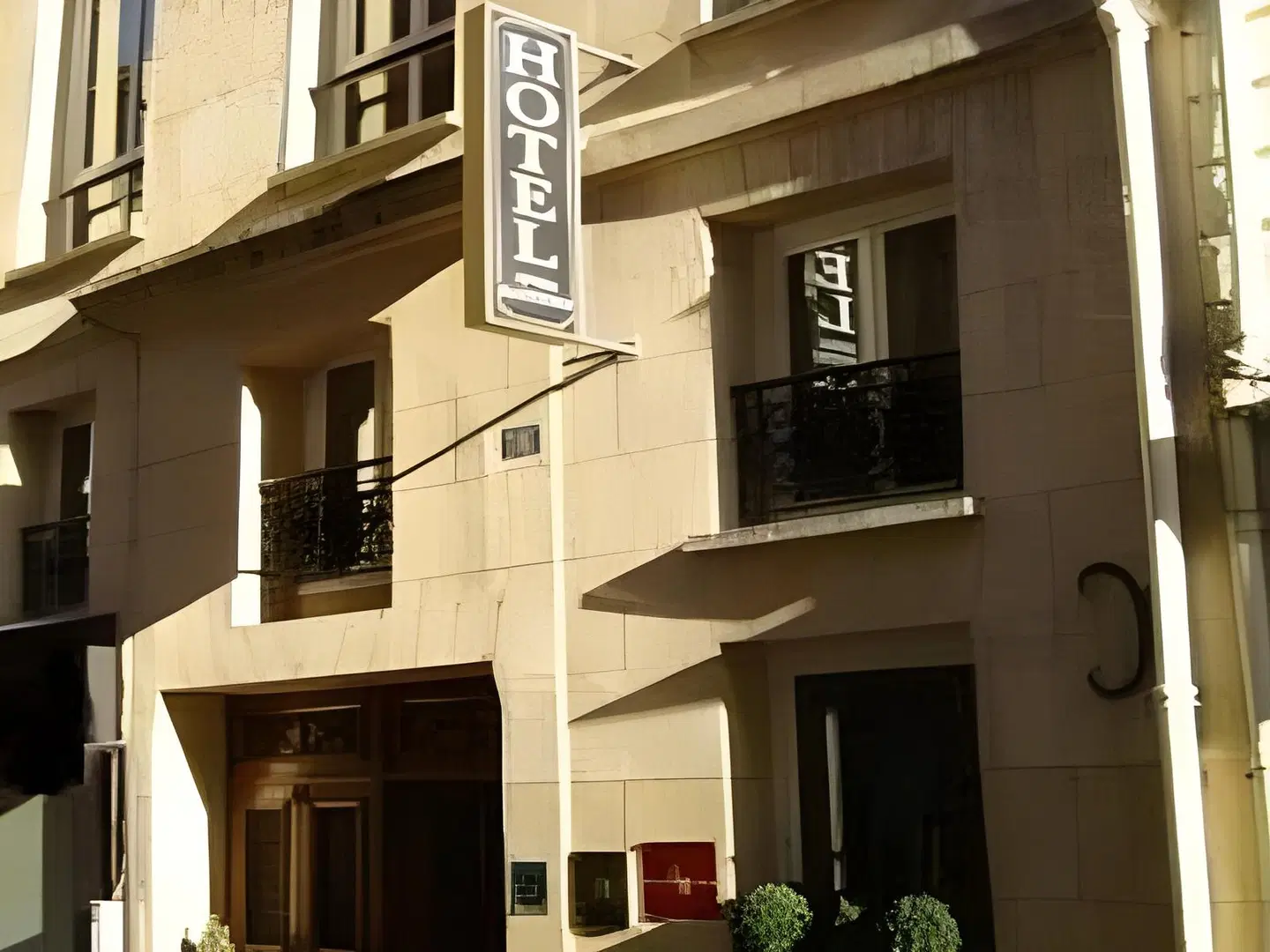Opera Maintenon EXTERIOR