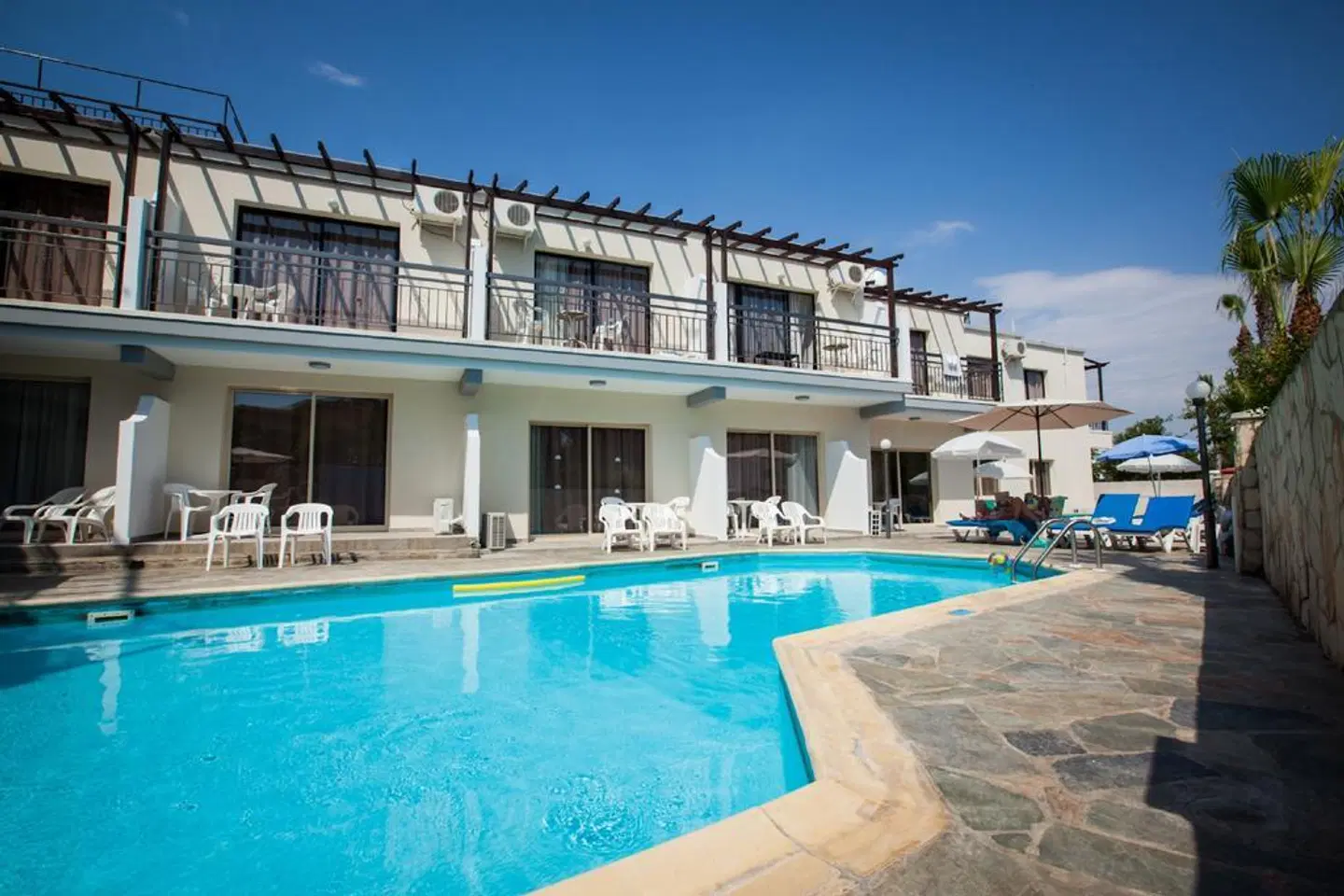 Crystallo Apartments OUTDOOR_POOL