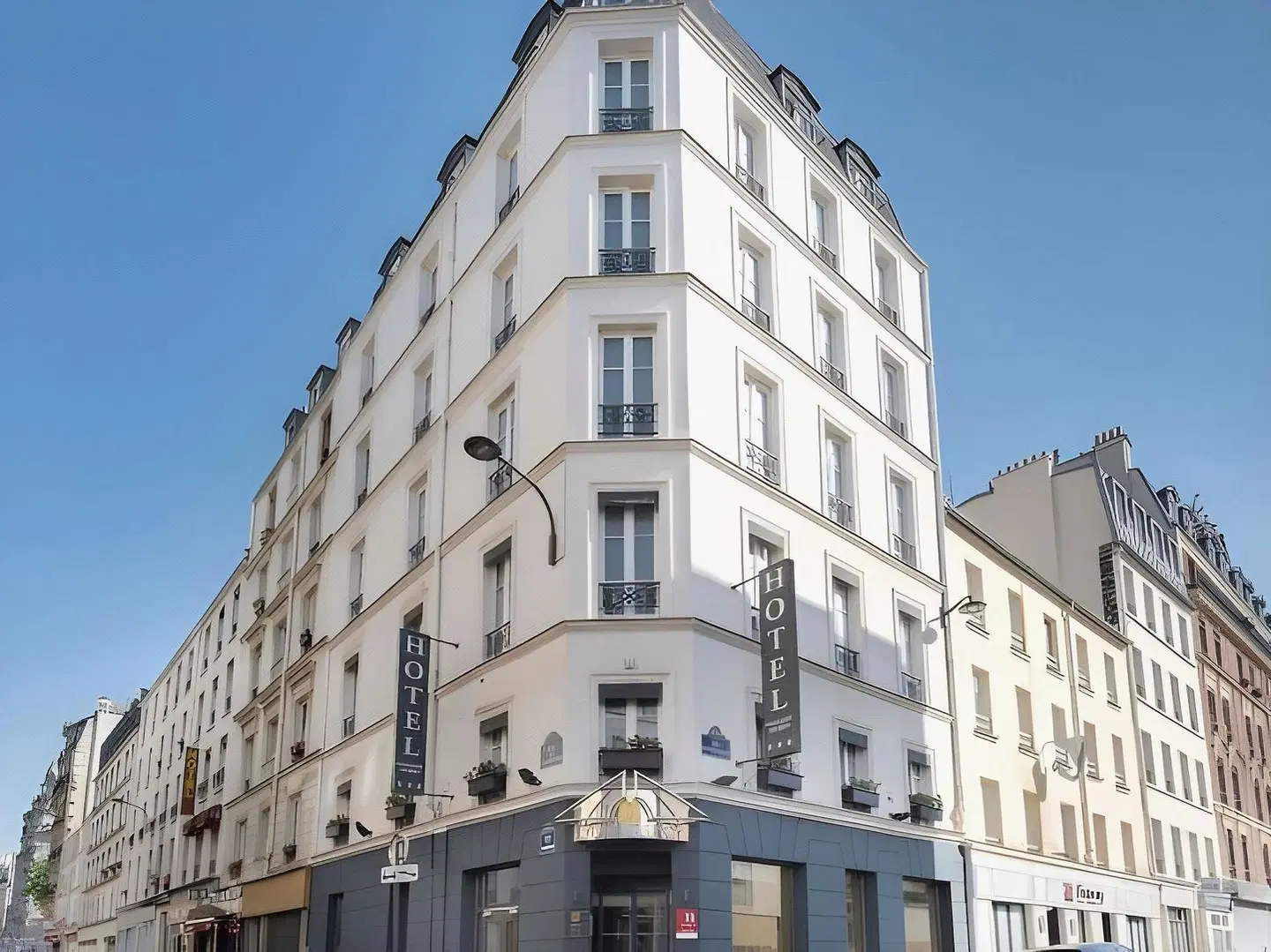 Prince Albert Lyon Bercy EXTERIOR