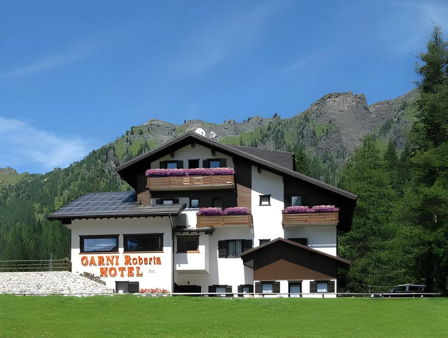 Hotel Garni Roberta EXTERIOR