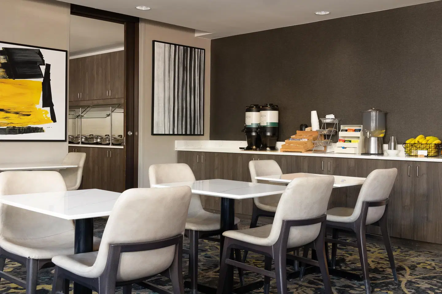 Residence Inn by Marriott Denver Stapleton Bar