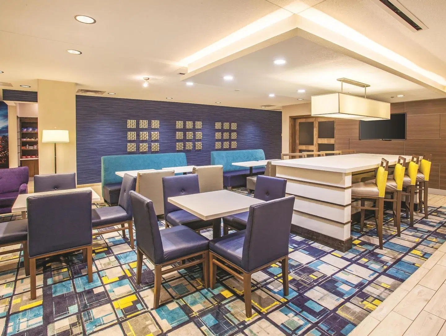 La Quinta Inn & Suites by Wyndham Duluth LOUNGE_LOBBY