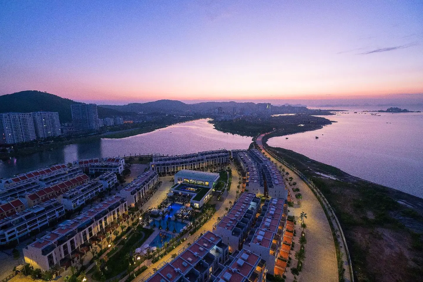 Royal Lotus Halong Resort & Villas LANDSCAPE